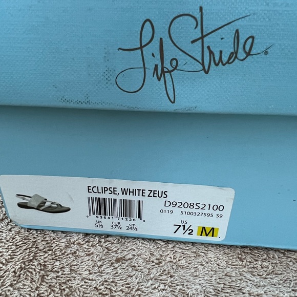 Lifestrade Sandals Size 7.5 - Picture 4 of 4